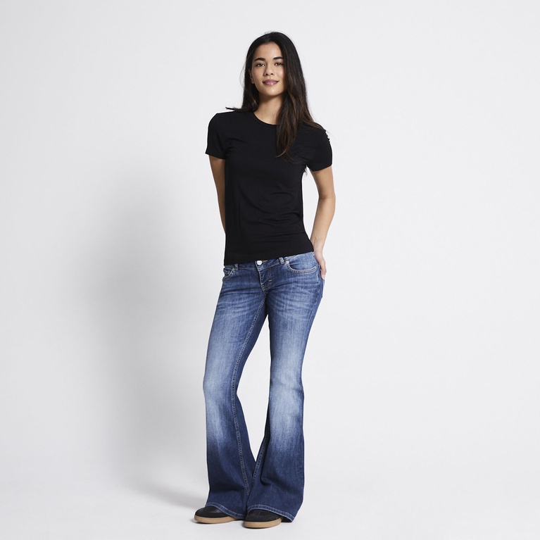 Soft feel tee "Liv" Black 2